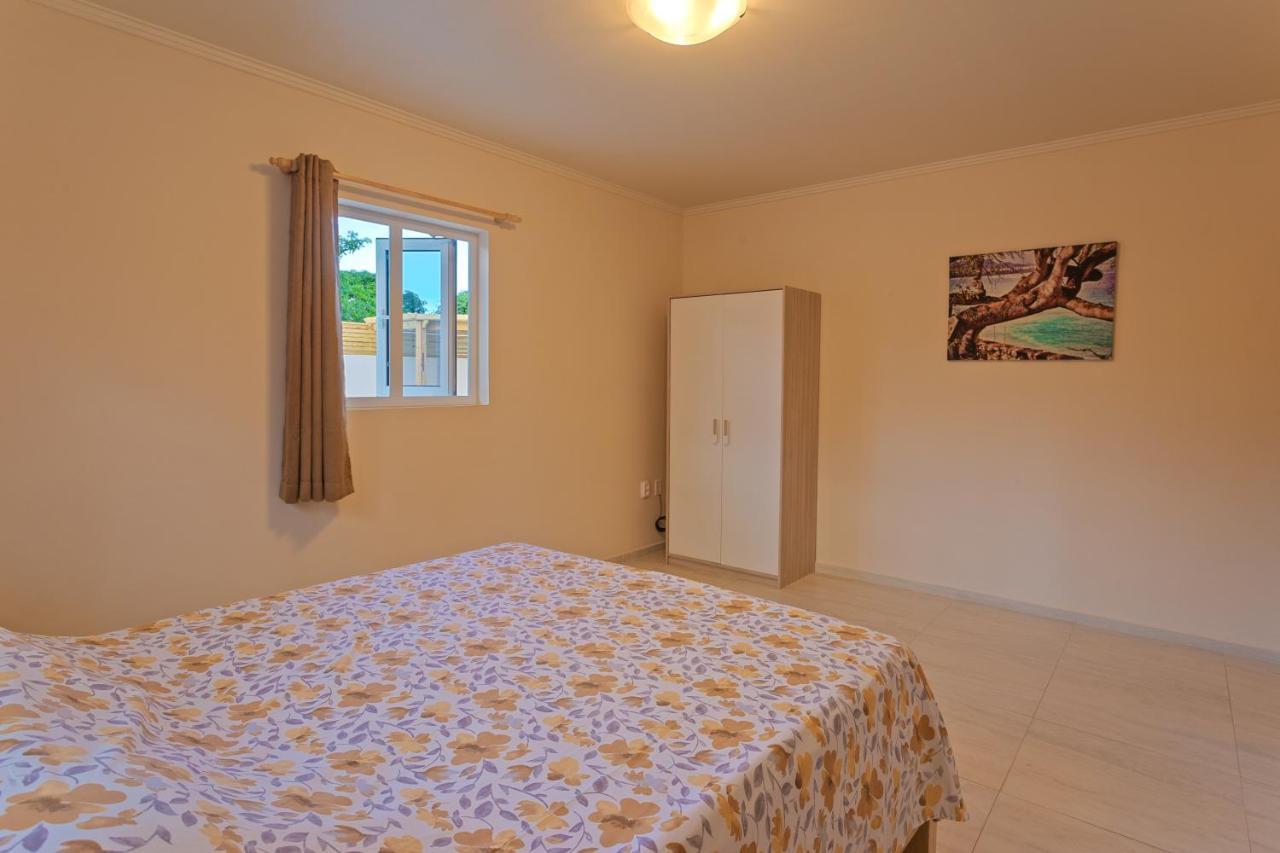 Lovely Caribbean Family Villa With Private Pool Willemstad Kültér fotó
